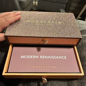 Anastasia Beverly Hills Vault